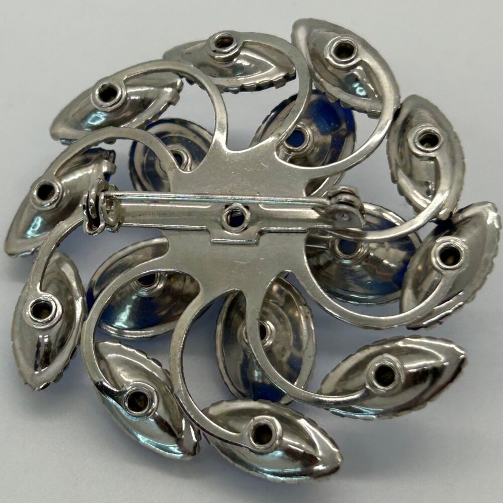 Vintage Blue Cabochon Brooch Rhinestone Floral Acrylic Plastics1940s-1950s Rivet - Picture 5 of 15